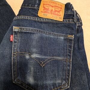 Levi's 505  Dark Blue Straight Jeans Size 33x34
